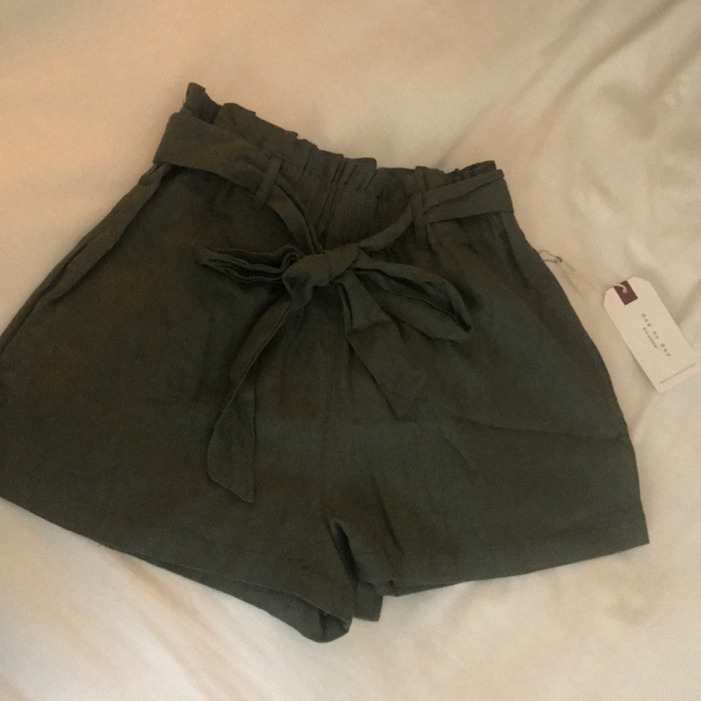 Olive shorts - Picture 4 of 5
